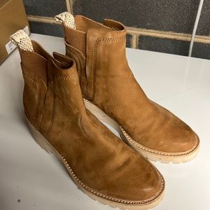 Dolce Vita Boots. Size 7.5